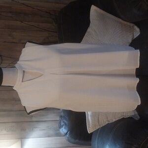 Monteau Key Hole Silky Lined Shell Top Ivory Sleeveless Blouse Size L